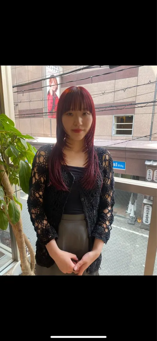 ロング カラー レッドカラー ウルフカット モデル募集中！ミカのヘアスタイル