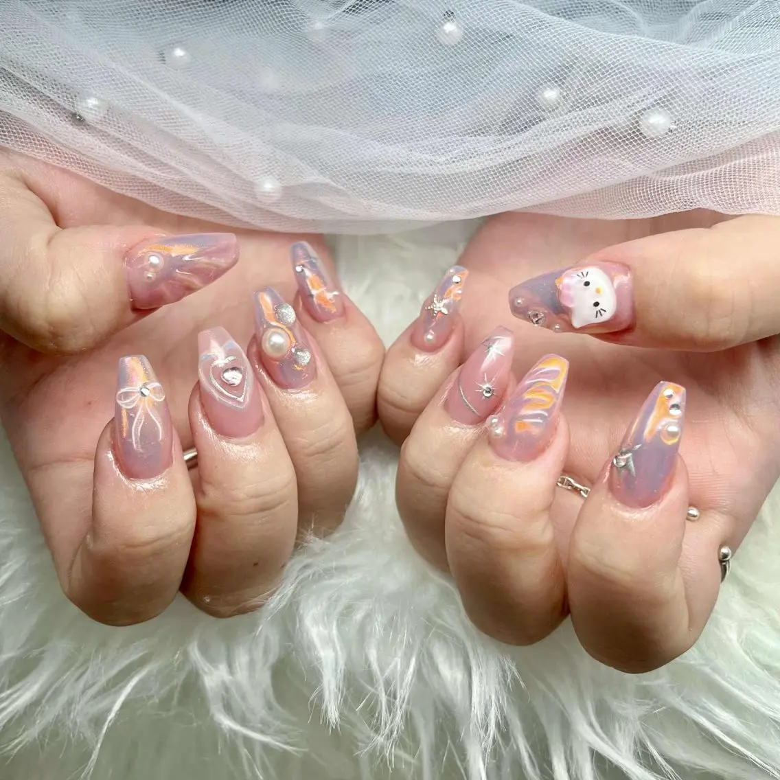 ネイル オーロラネイル フレンチネイル ジェルネイル ハロウィン キラキラネイル ハンドネイル H.baby Nail Salonのネイルデザイン