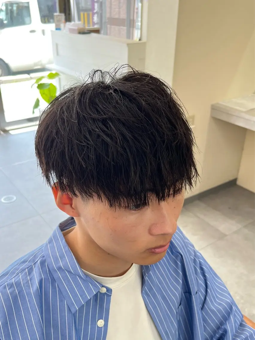 メンズ フェザーパーマメンズ ピンパーマ京都駅前のヘアスタイル