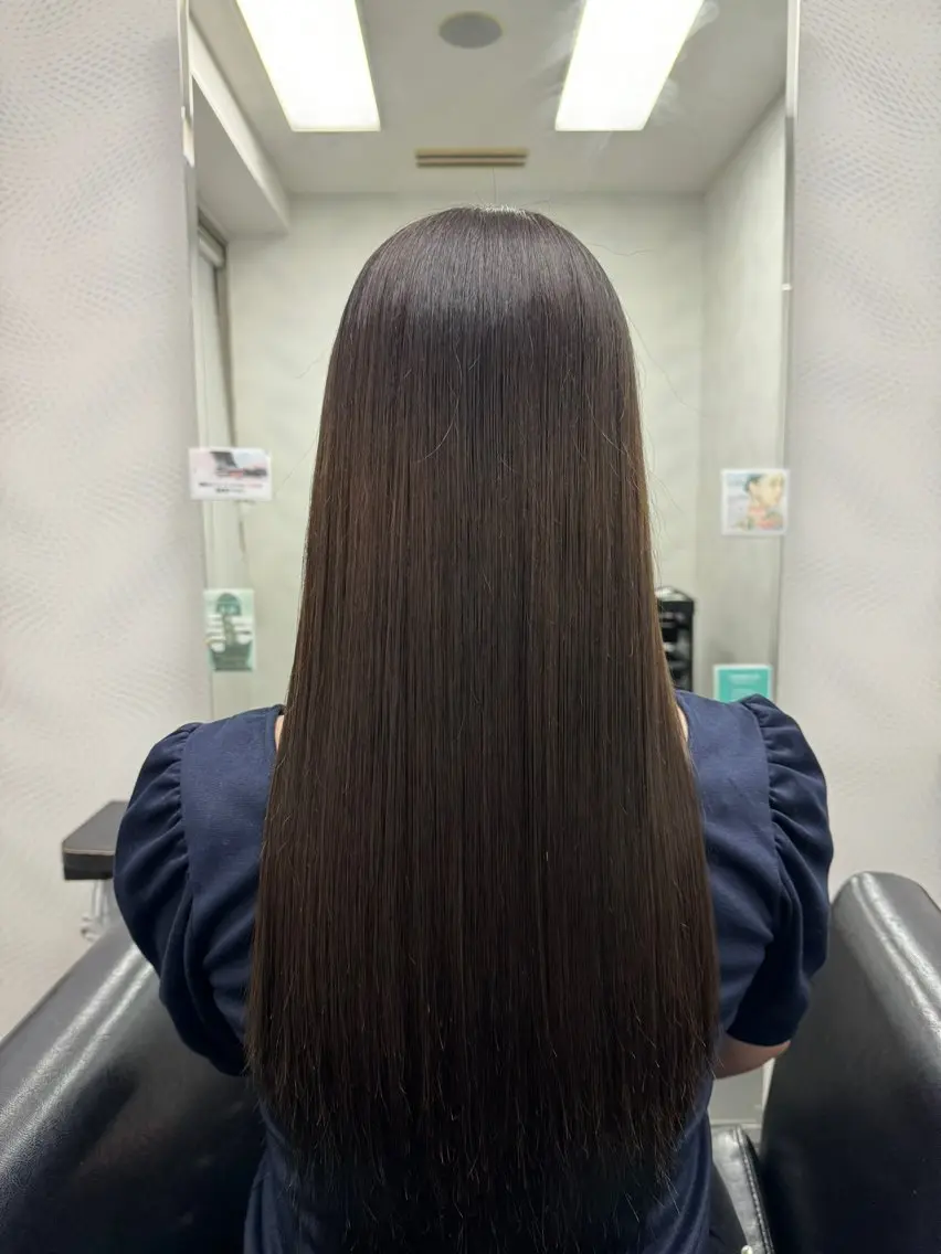 ロング 酸性ストレート カット 縮毛矯正 トリートメント 栗山 尚也のヘアスタイル