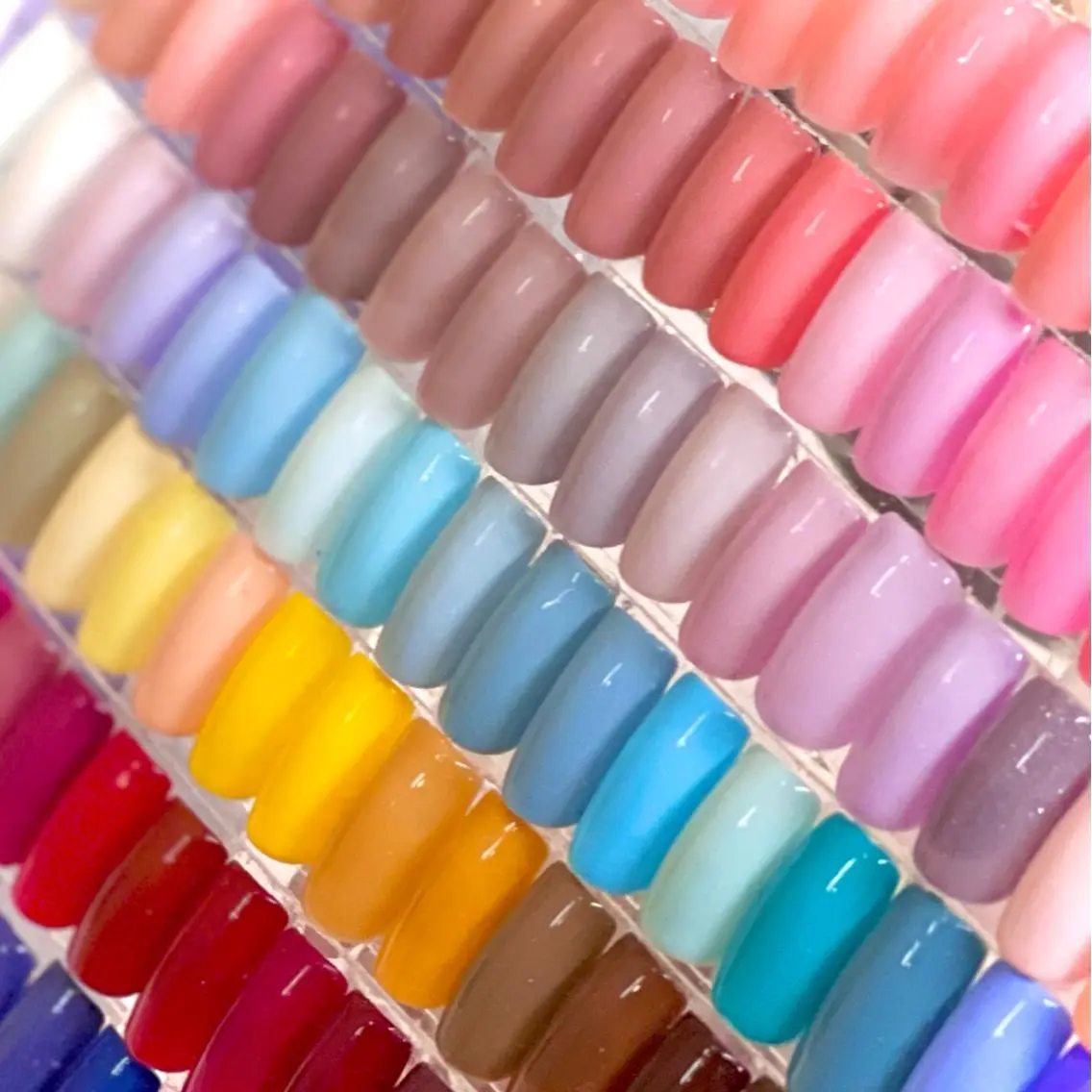 ネイル フットネイル ワンカラーネイル ハンドネイル Vogusty's Nail 鶴見店のネイルデザイン