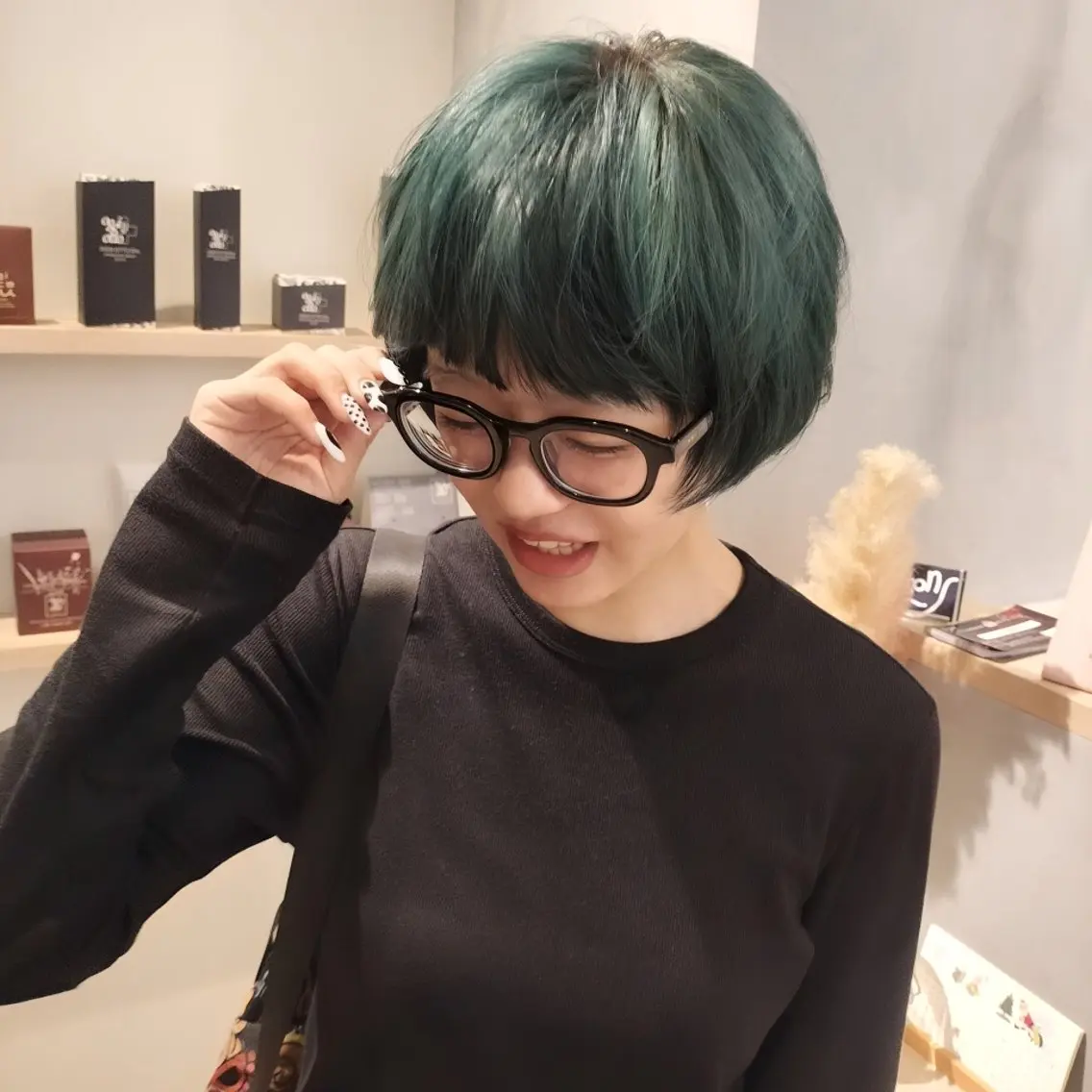 ショート カラー 透明感カラー🫧HI NAKO/ROCCOのヘアスタイル