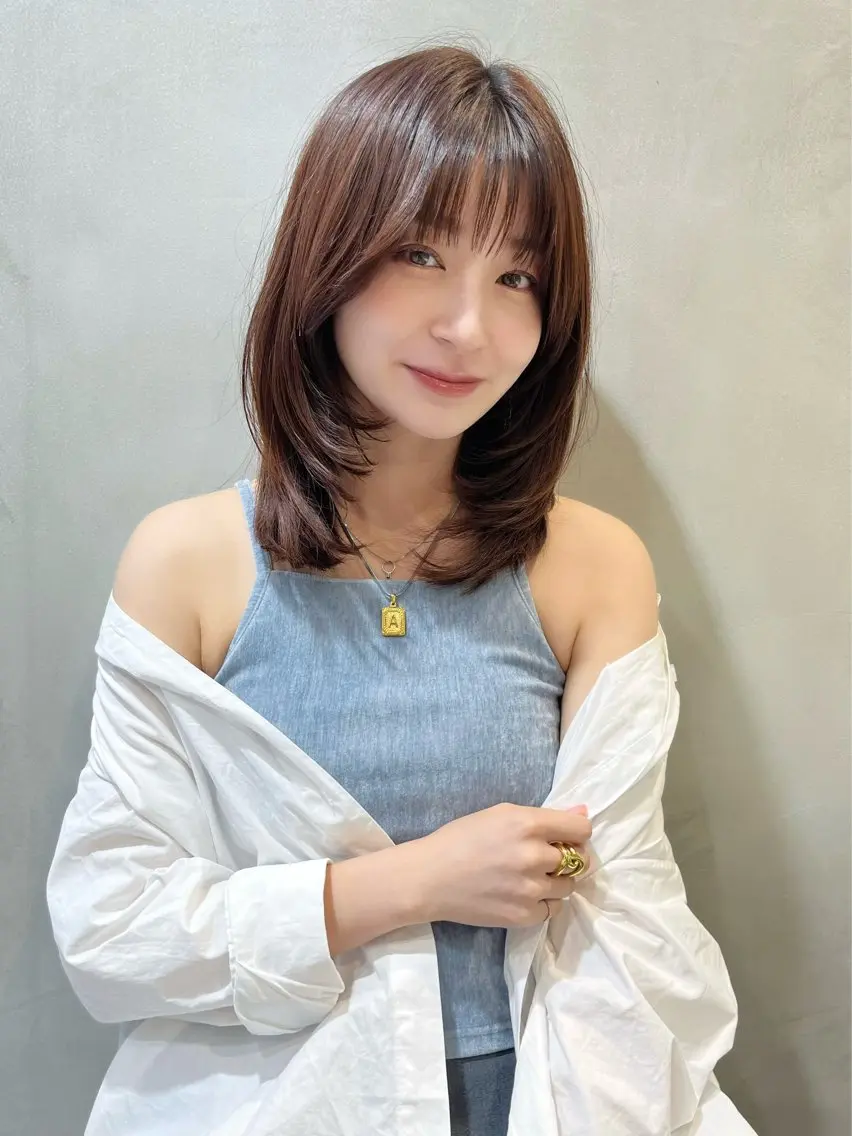 ミディアム カラー 顔周りカット 伸ばしかけ 韓国風ヘア レイヤーカット レイヤーカット、ボブ GLROWのヘアスタイル