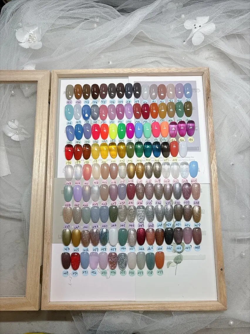 ネイル ハンドネイル ハンドケア PLUM BELL 横浜自宅ネイルのネイルデザイン