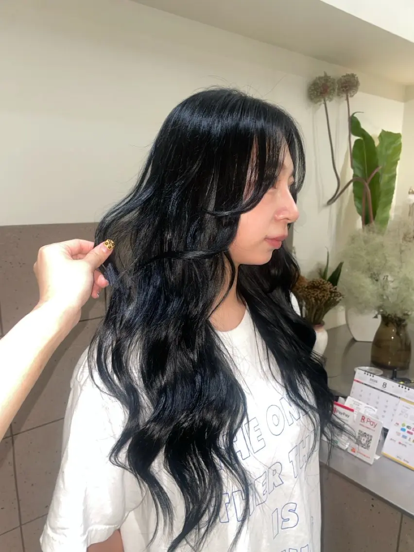 ロング カラー ヘアカラー JURI /HUIのヘアスタイル