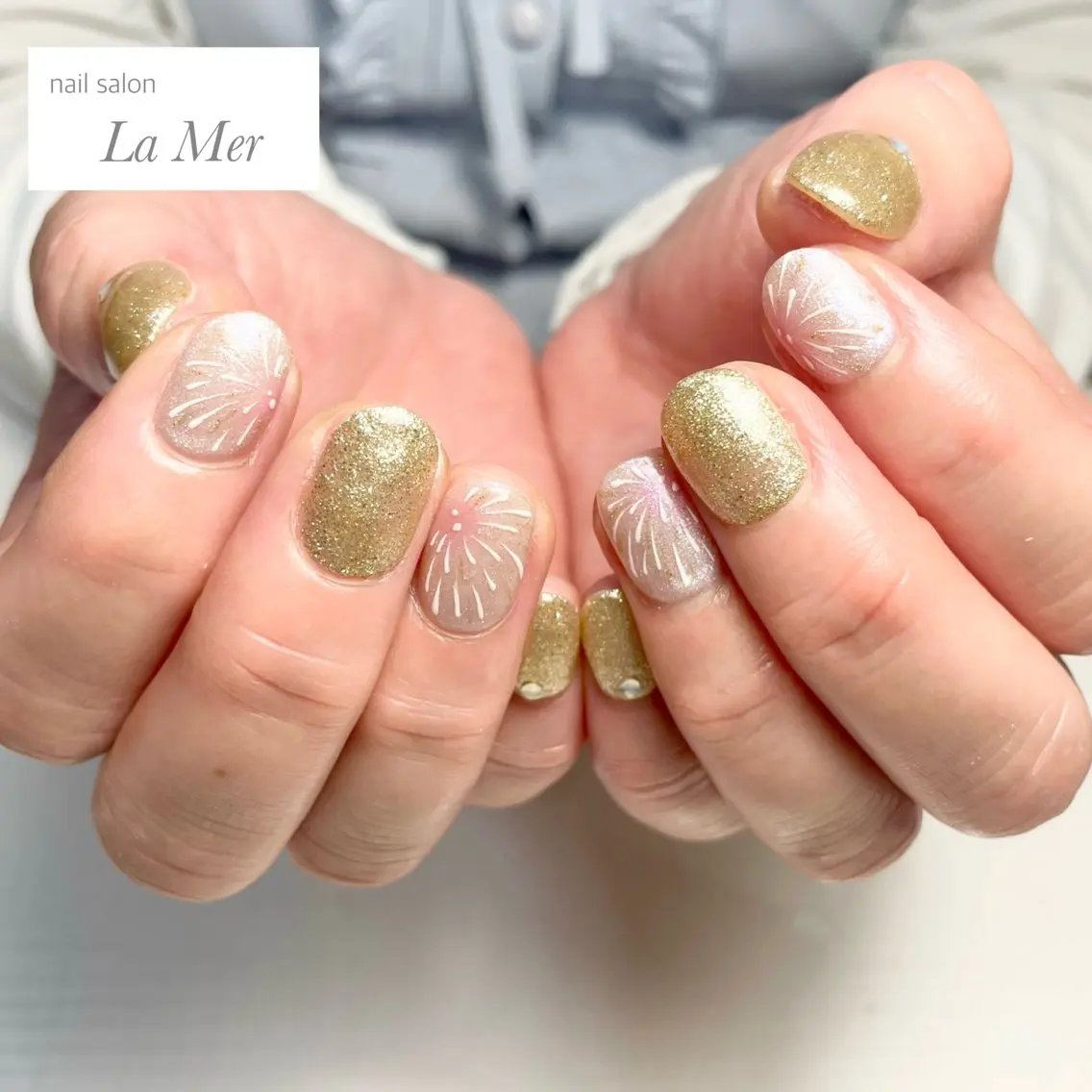 ネイル ゴールド キラキラネイル マグネットネイル ストーンネイル 夏ネイル ハンドネイル nailsalon La Merのネイルデザイン