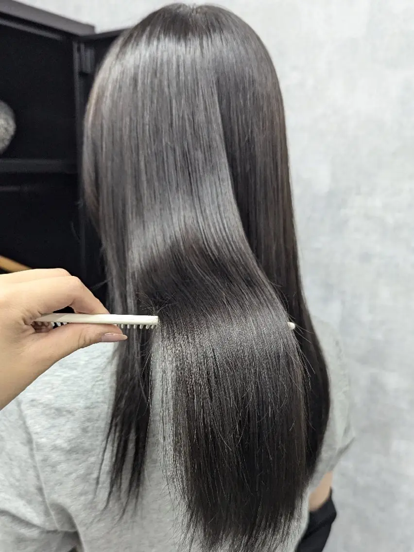 ロング カラー ダークグレー ダークグレージュ グレージュ トリートメント 🏹MIYU¦抜け感 ×柔らかカラーのヘアスタイル