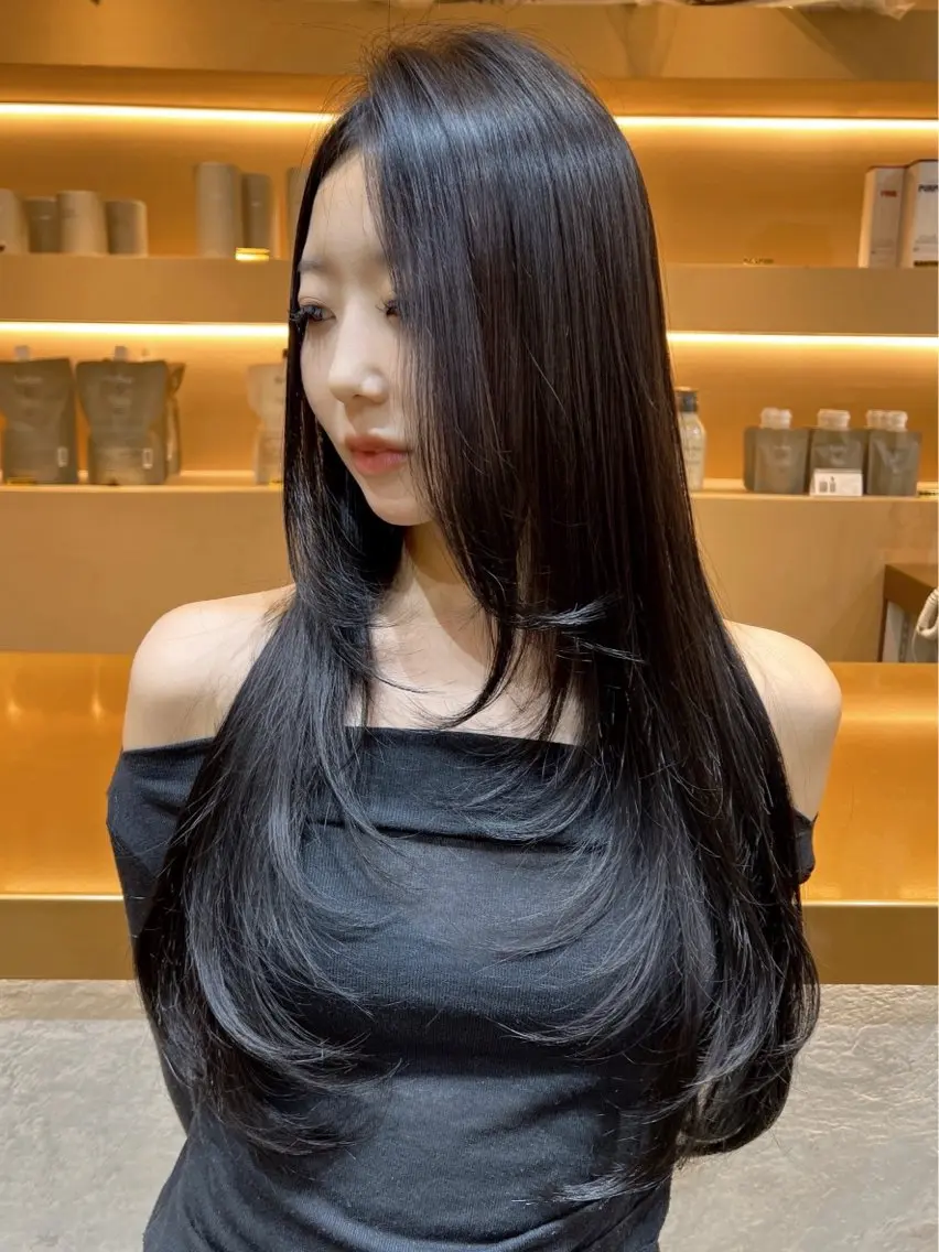 ロング レイヤーカット カット ヘッドスパ 🦋韓国レイヤー特化 🦋髪質改善🩵来輝のヘアスタイル