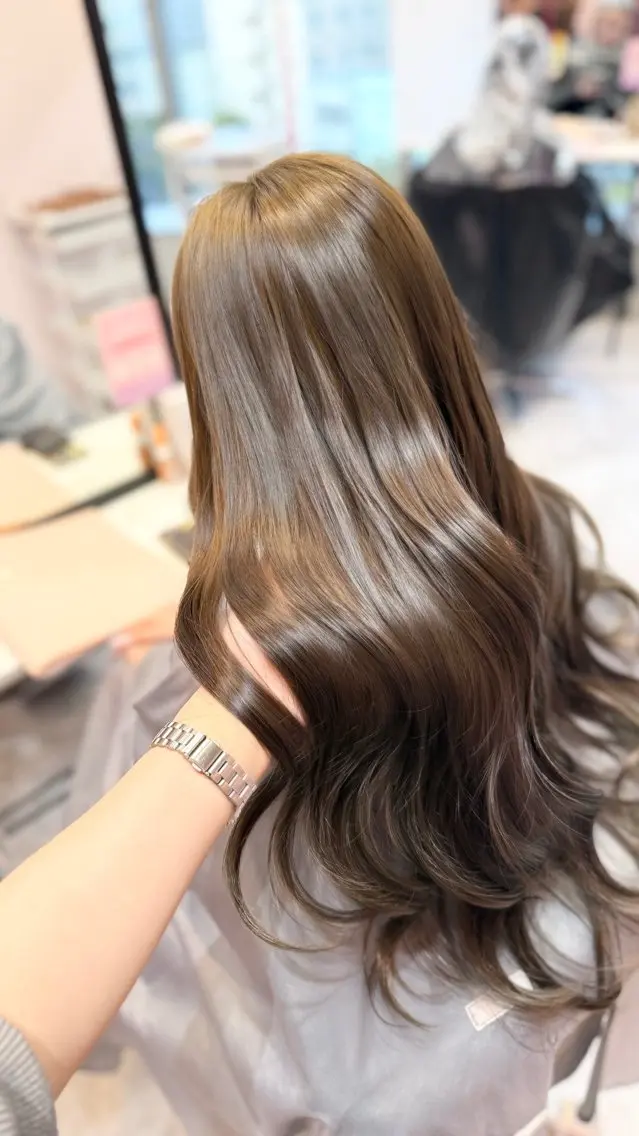 ロング ヘアカラー 透明感/艶カラー 💘Hanaのヘアスタイル