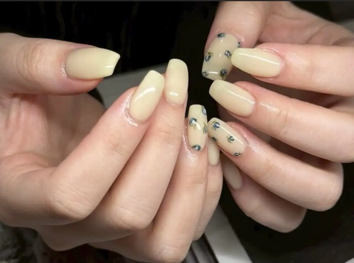 ニュアンス🩵シンプルデザイン(持ち込み)の写真