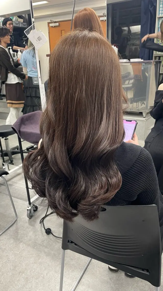 ロング ヘアカラー トリートメント ヘアセット 🖤艶髪／髪質改善 横浜美容室／ゆりのヘアスタイル