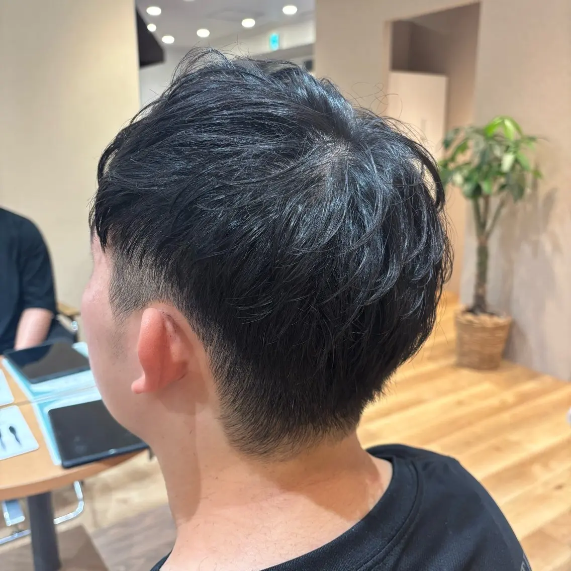 メンズ ツーブロック 小西 七菜子のヘアスタイル