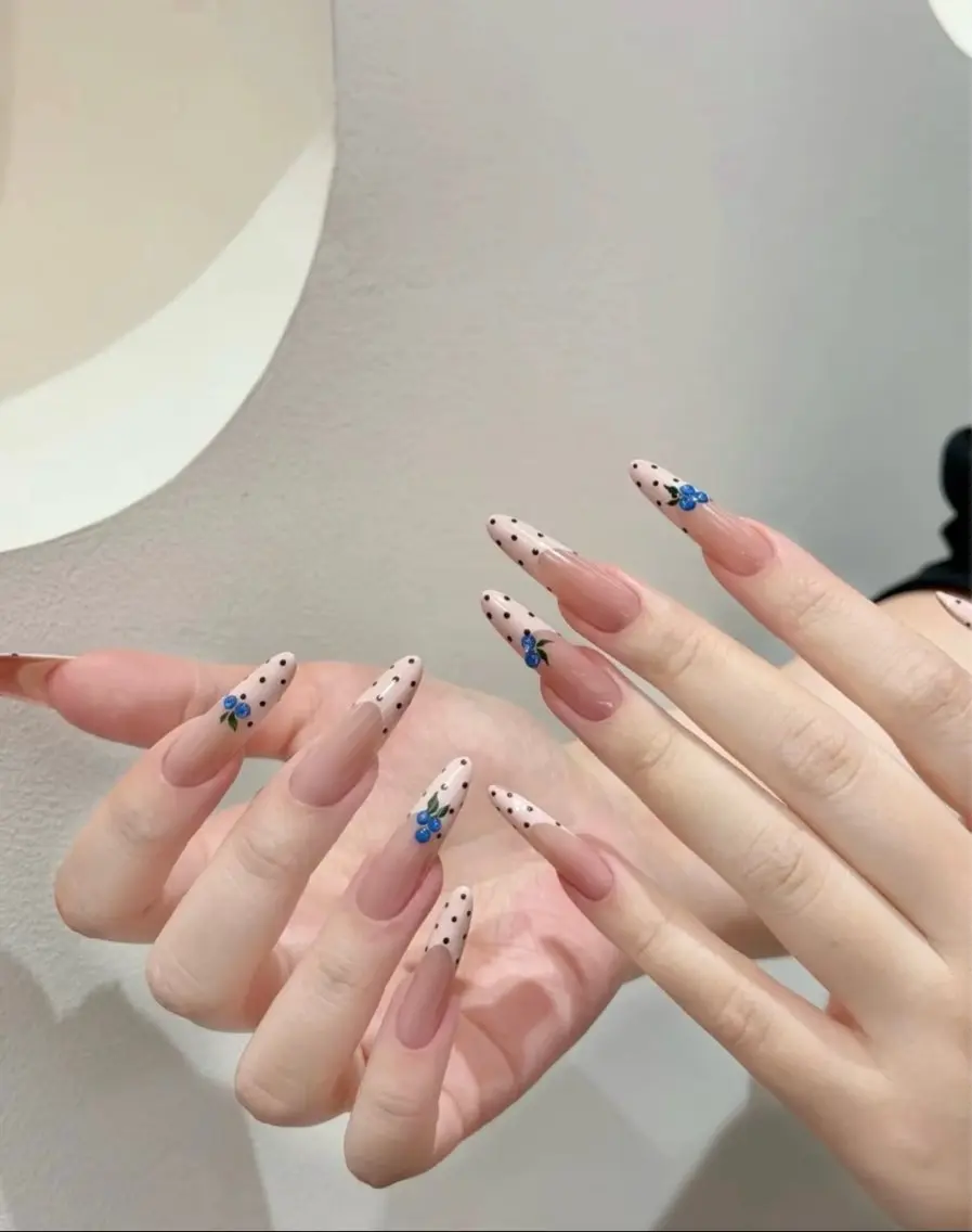 ネイル J· Y Nailのネイルデザイン