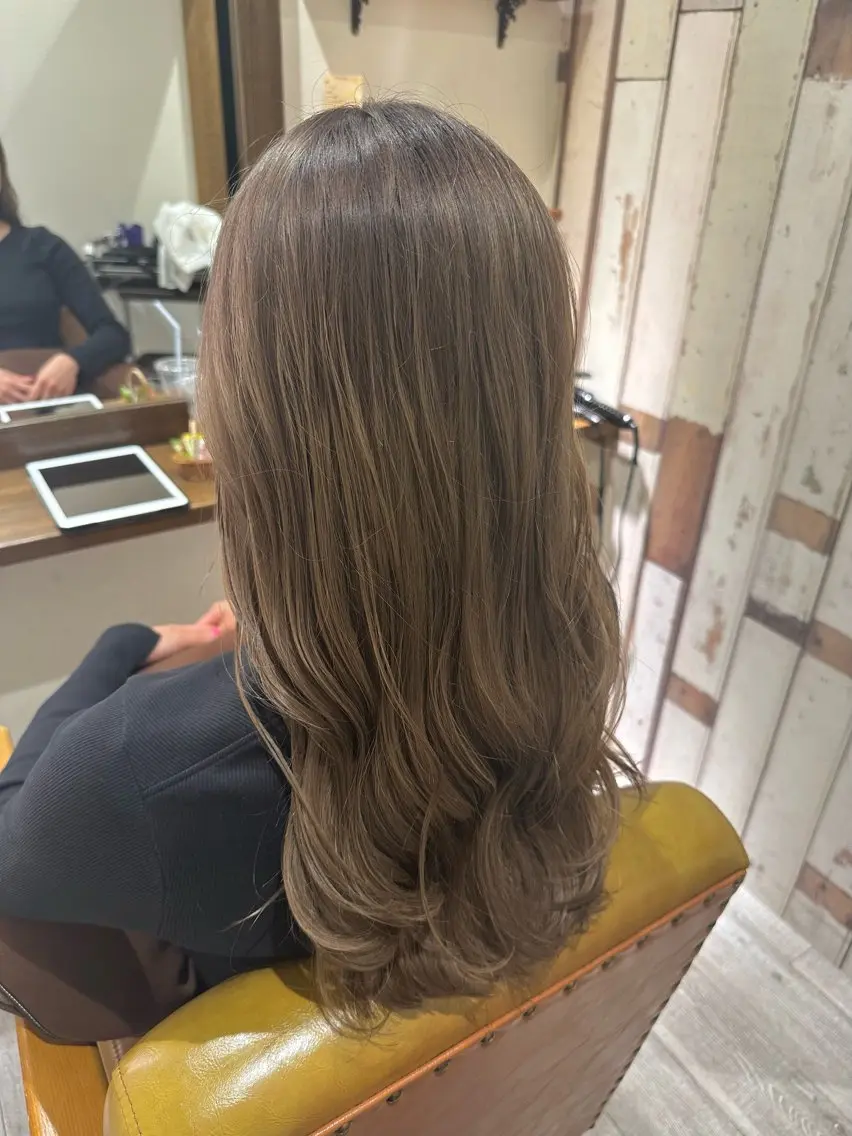 ロング ヘアカラー 佐藤 真依のその他イメージ