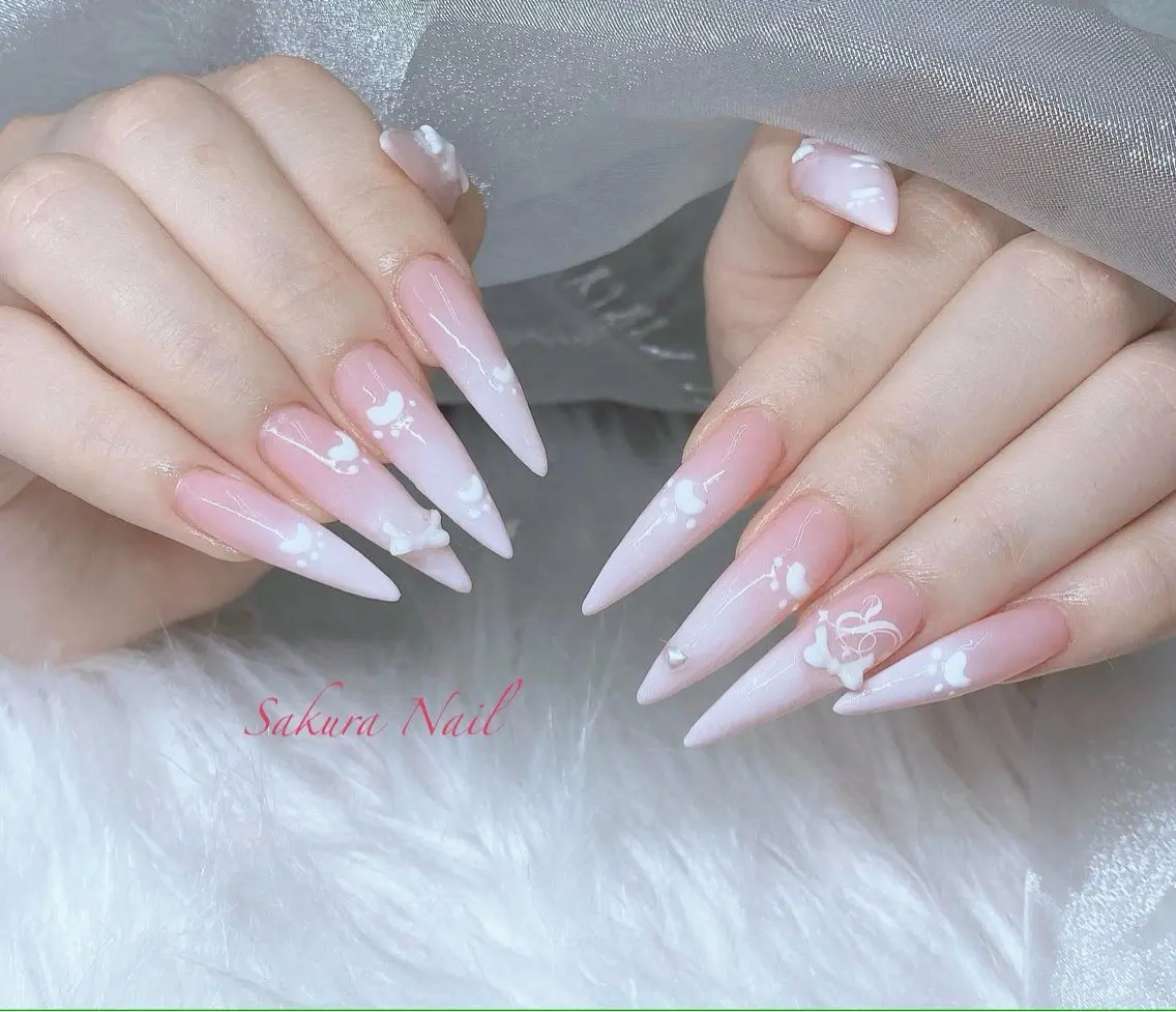 ネイル オーロラネイル クリアネイル フラッシュネイル フレンチネイル ジェルネイル ハンドネイル Sakura Nail Salonのネイルデザイン