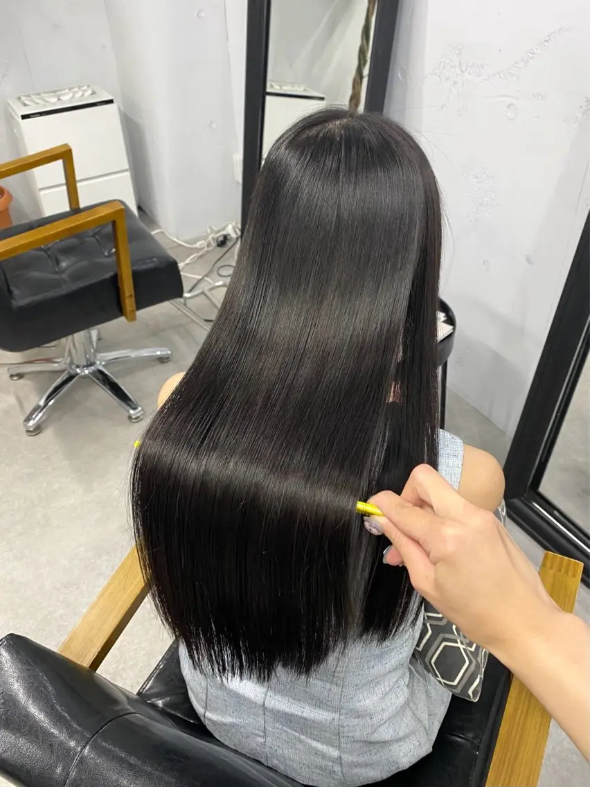 ロング カット 縮毛矯正 トリートメント 太田 すず香のヘアスタイル