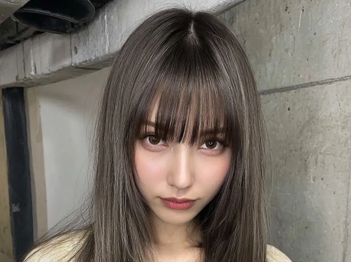 ロング タカノ アツコのヘアスタイル