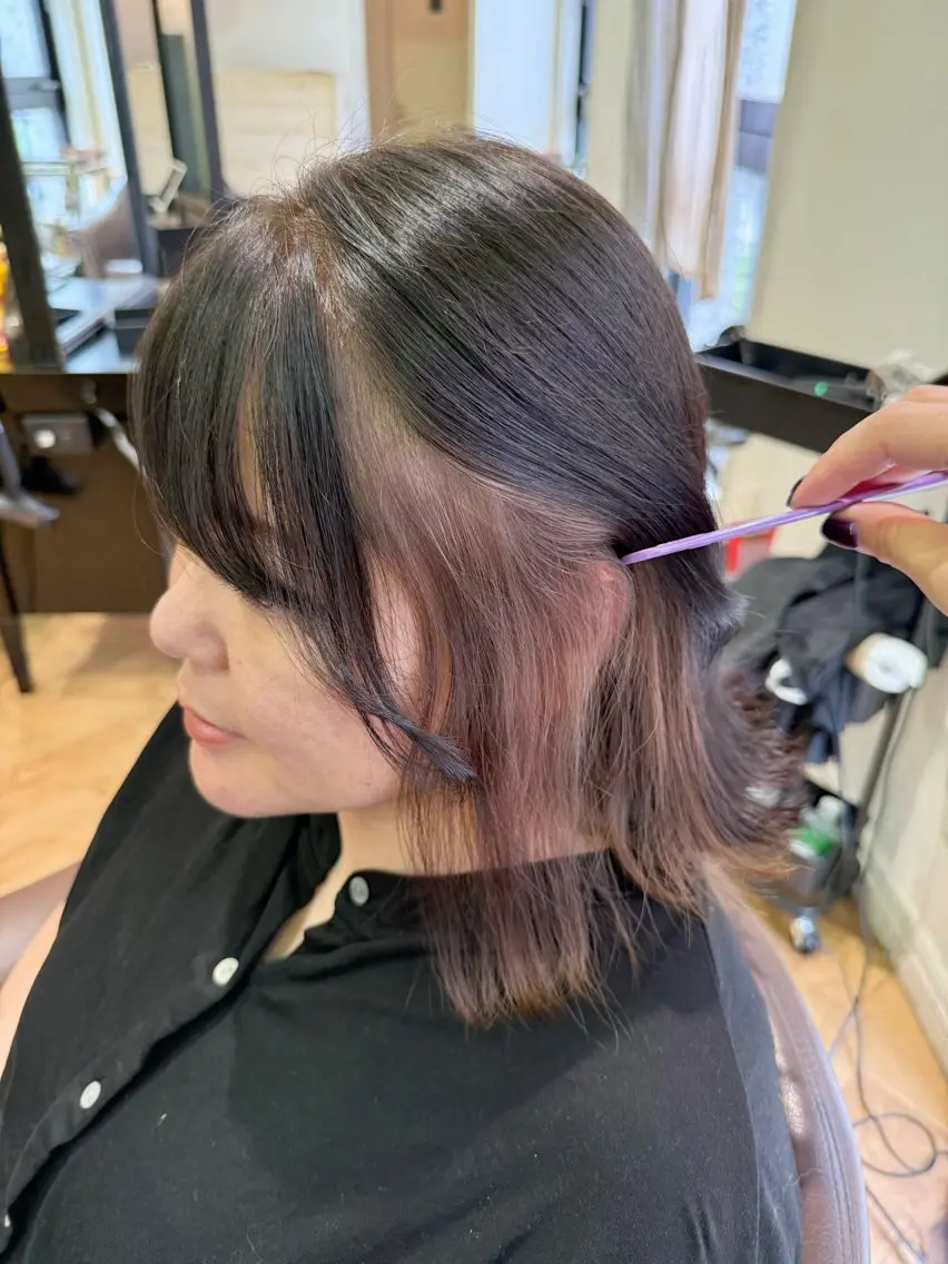 ミディアム カラー インナーカラー 溝口 槙里也のヘアスタイル