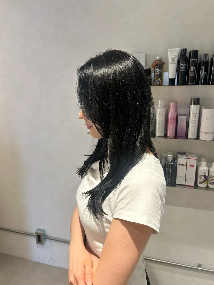 セミロング カラー 黒髪 透明感カラー ヘアカラー ブリーチなし艶カラー /自由が丘🌼ひなたのヘアスタイル