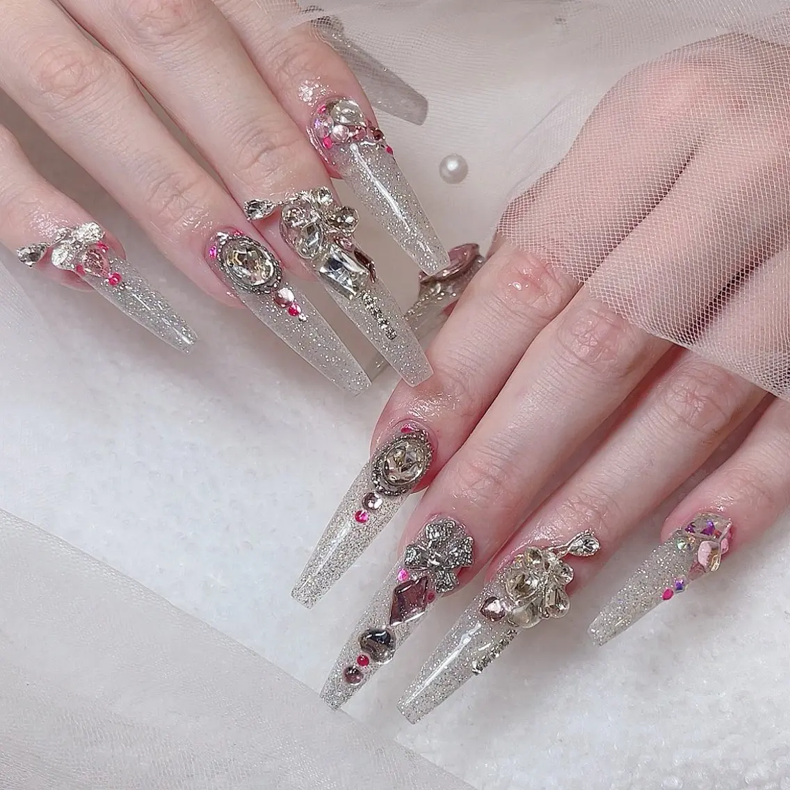 ロング ハンドネイル Chiin Nailのネイルデザイン