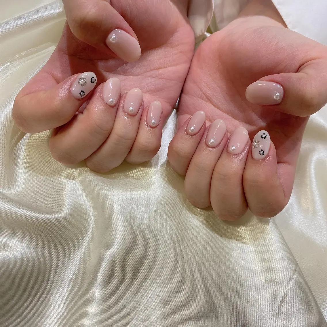 ネイル ハンドネイル 西岡 杏のネイルデザイン