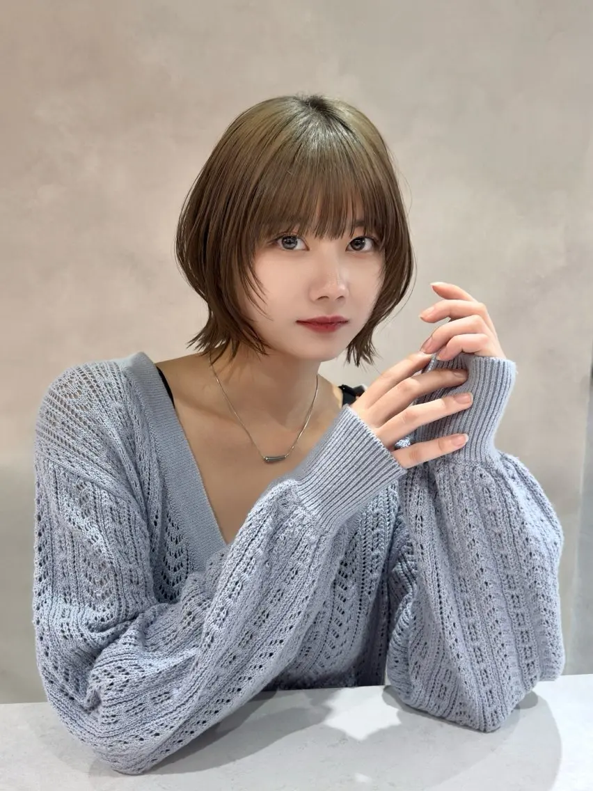 ミディアム ✨レイヤー・ブリーチ なしダブル特化✨のヘアスタイル