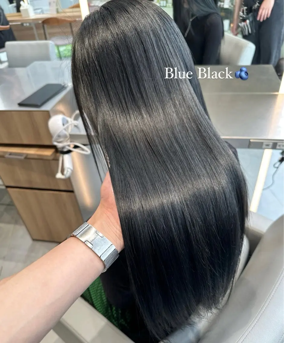 ロング カラー 黒髪 ブルーカラー ブルーブラック 髪質改善 トリートメント レイヤー/艶髪/ 透明感/千葉詩優のヘアスタイル