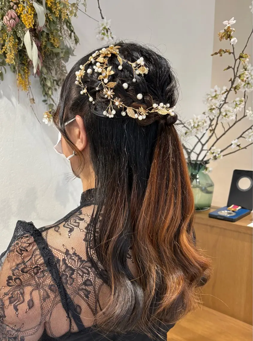 ヘアアレンジ ハーフアップ 結婚式・ブライダル ヘアセット suzuna/暖色 カラー💞/スパのヘアスタイル