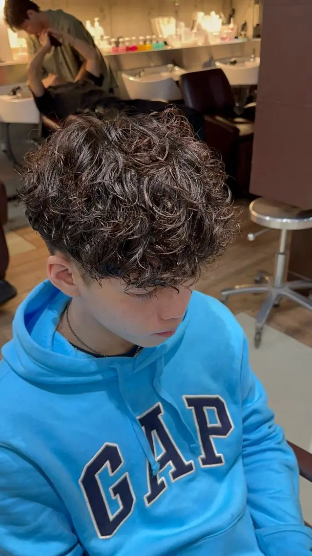 パーマ メンズ カット パーマ fifth原宿 宮部蓮のヘアスタイル
