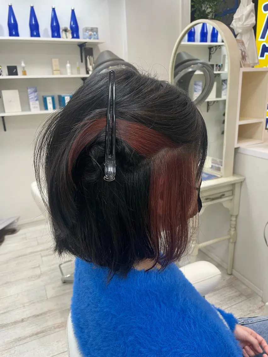 ショート ヘアカラー 新籾 尚哉のヘアスタイル