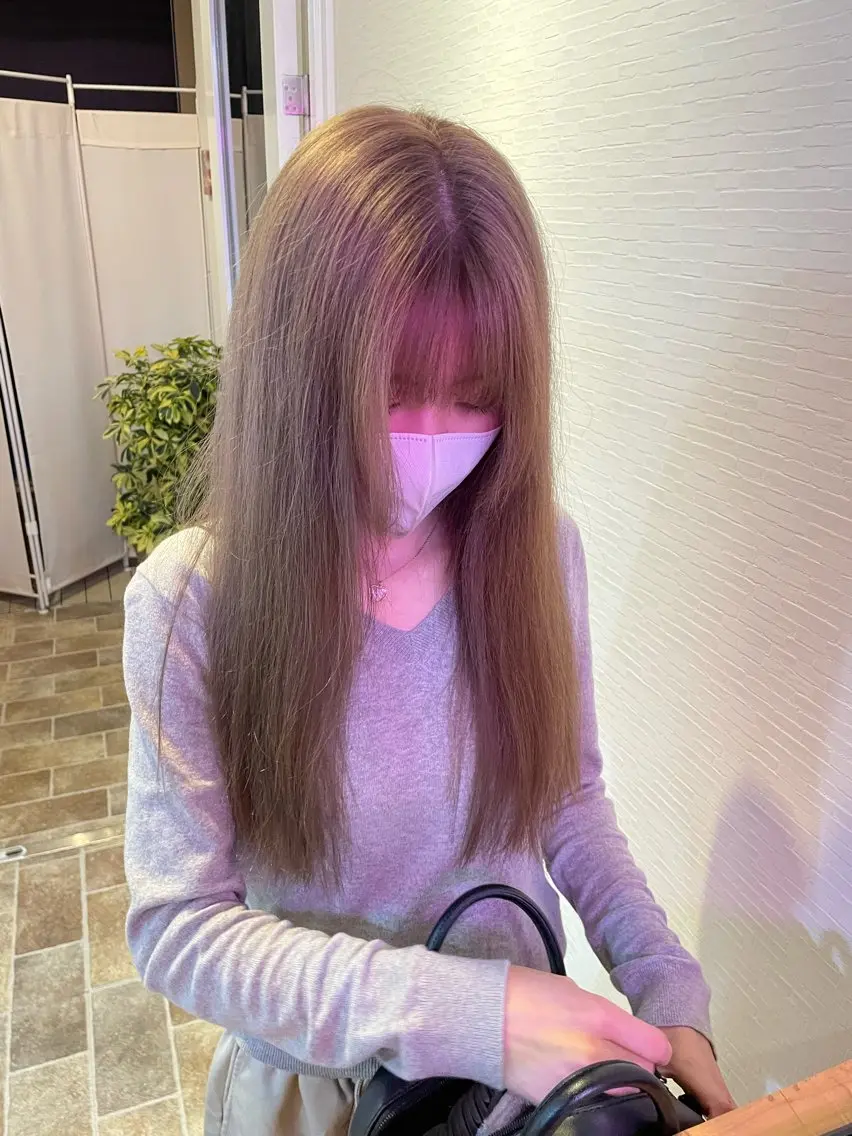 ロング カラー アッシュ ベージュカラー ヘアカラー YUI/ ブリーチカラー🌷のヘアスタイル