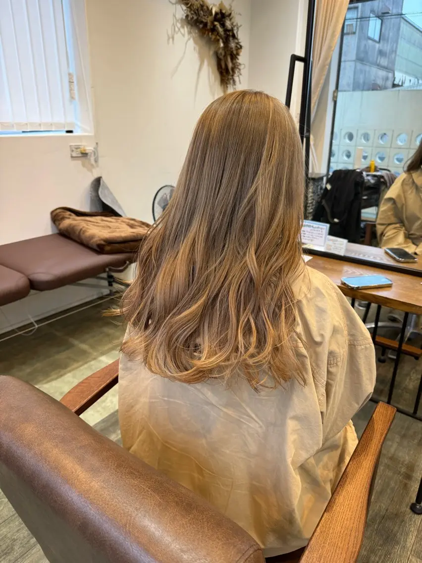カラー ブリーチ 透明感カラー ハイトーンカラー YURA bisou hairのマツエク・マツパデザイン