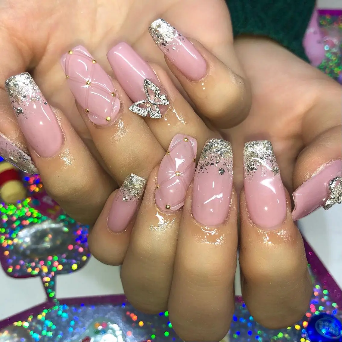 ネイル キラキラネイル 持ち込み シンプルネイル ハンドネイル 【Yappy🌈】 💖P-tanaのネイルデザイン