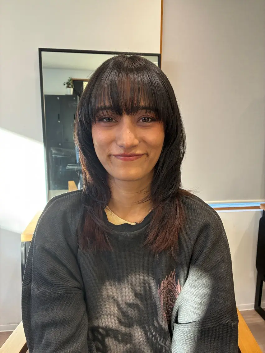 セミロング レイヤーカット ウルフカット ウルフレイヤー カット ヘアカラー FJ Kaminokeのヘアスタイル