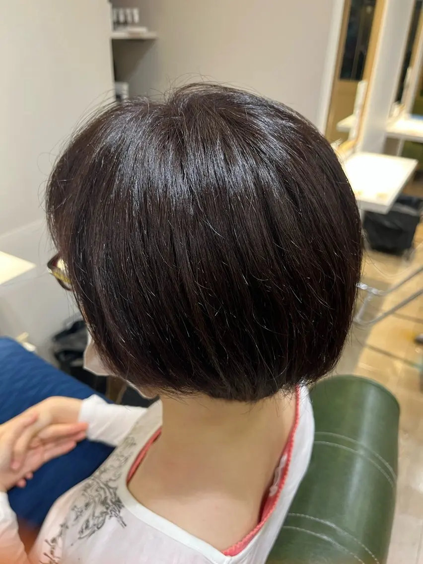 ショート 小鴨 美佳のヘアスタイル