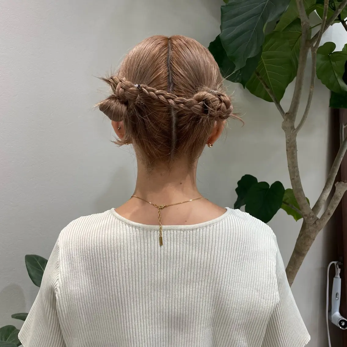 ヘアアレンジ 垢抜け小顔レイヤー オリーブ/スミレのヘアスタイル