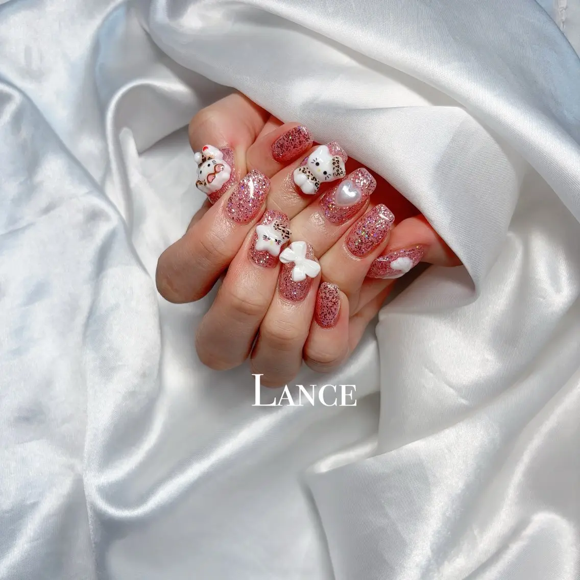 ネイル キラキラネイル 韓国ネイル マグネットネイル 春ネイル ワンホンネイル Lance nailのネイルデザイン