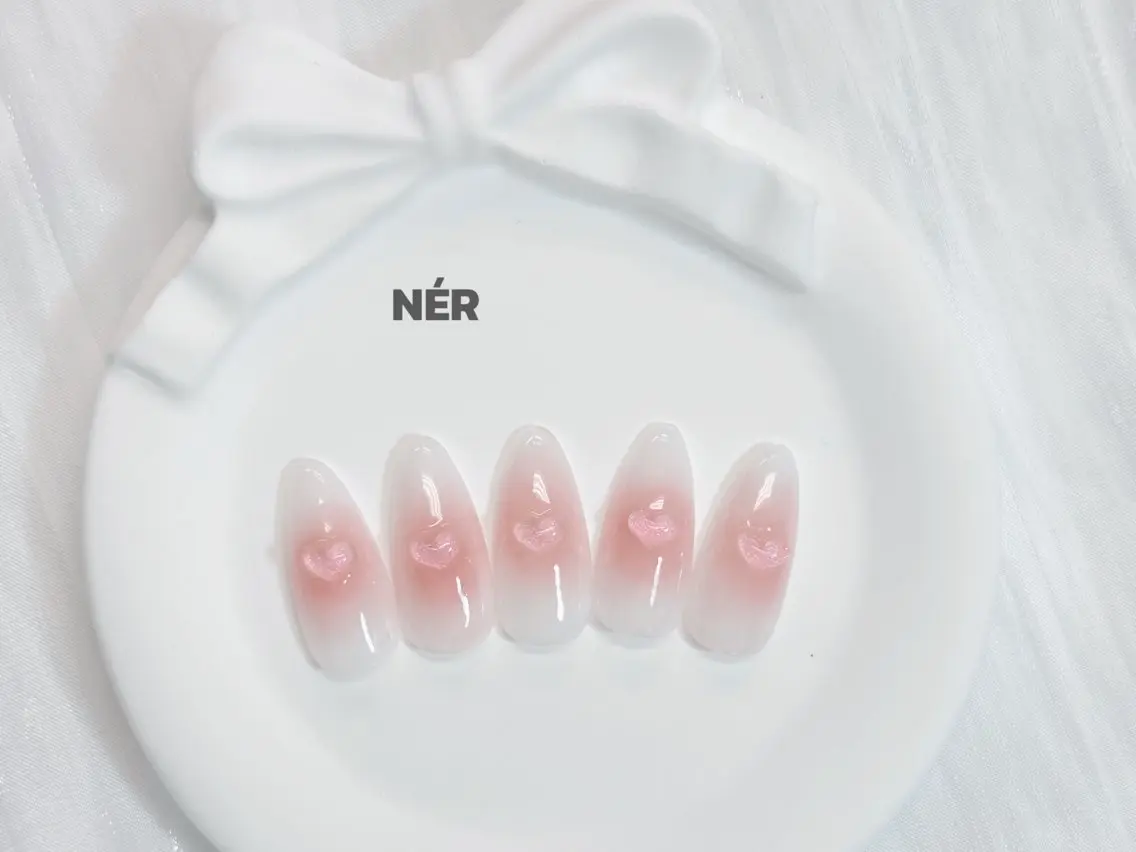 ネイル ハンドネイル NÉR♡ ミノリのネイルデザイン