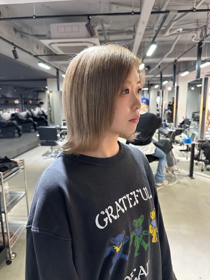 ミディアム ケアカラー ボブ 髪質改善 レイヤーカット トリートメント ヘアカラー トリートメント 心斎橋 韓国レイヤ ー指名No.1renのヘアスタイル