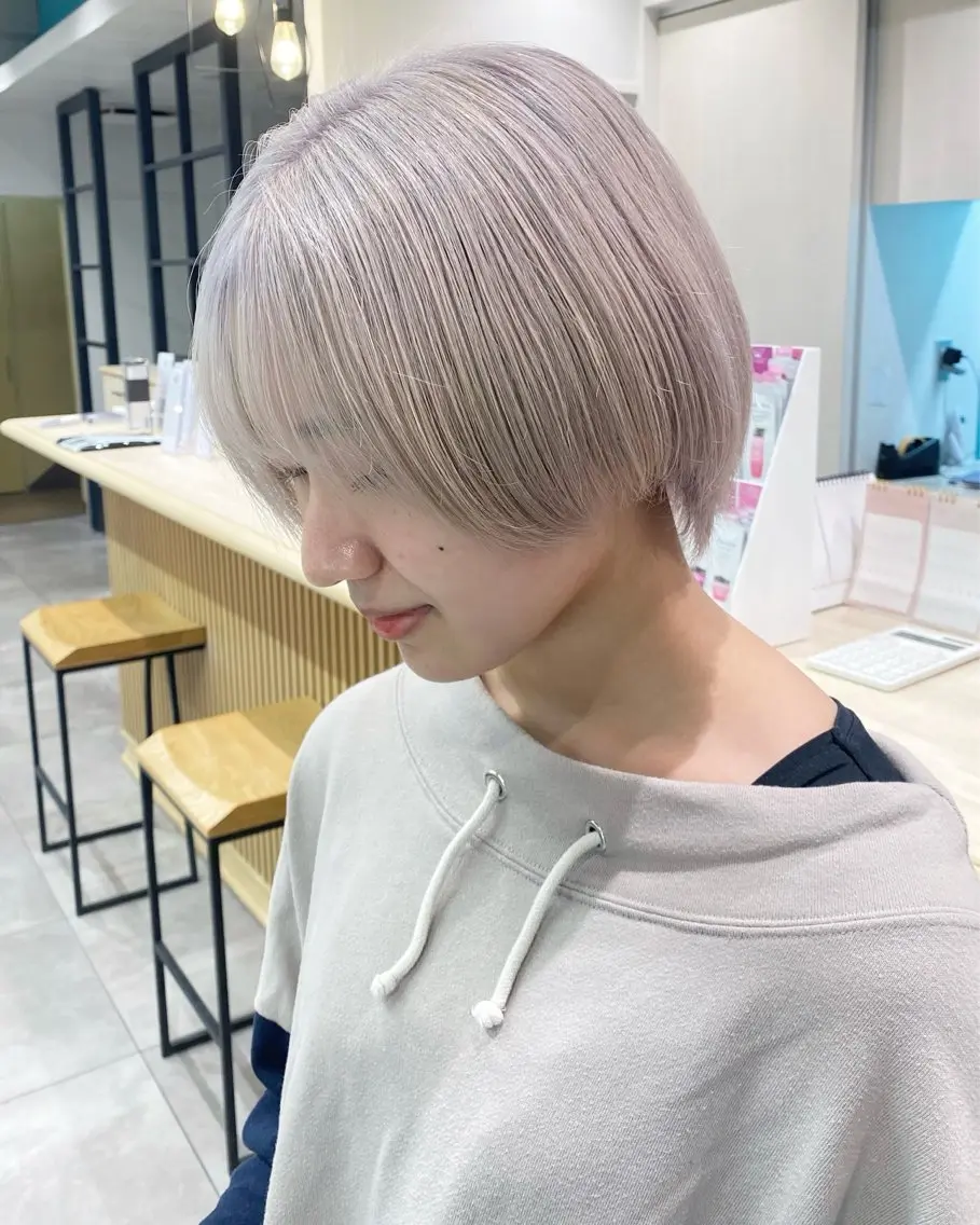 ショート カラー ブリーチ ダブルカラー イルミナカラー ブリーチなしカラー ボブ カット ヘアカラー トリートメント LUCK 本厚木店のヘアスタイル