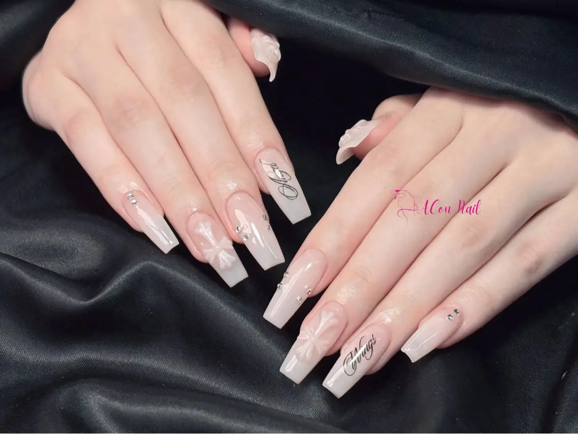 ネイル 桜ネイル 長さ出し フラワーネイル フレンチネイル ジェルネイル ハンドネイル ACon NailSalonのネイルデザイン