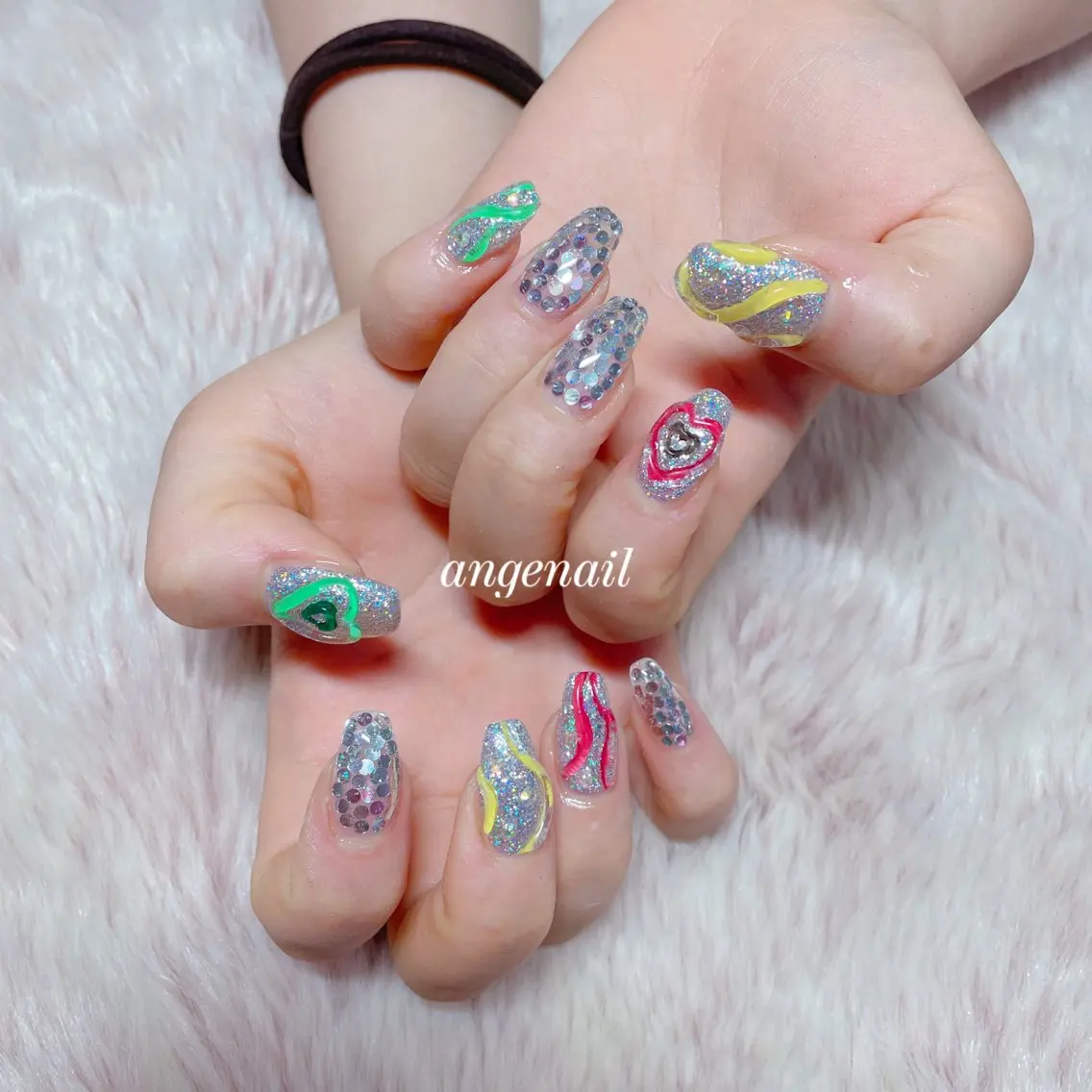 ネイル ハンドネイル オーナーネイリスト MAKIのネイルデザイン