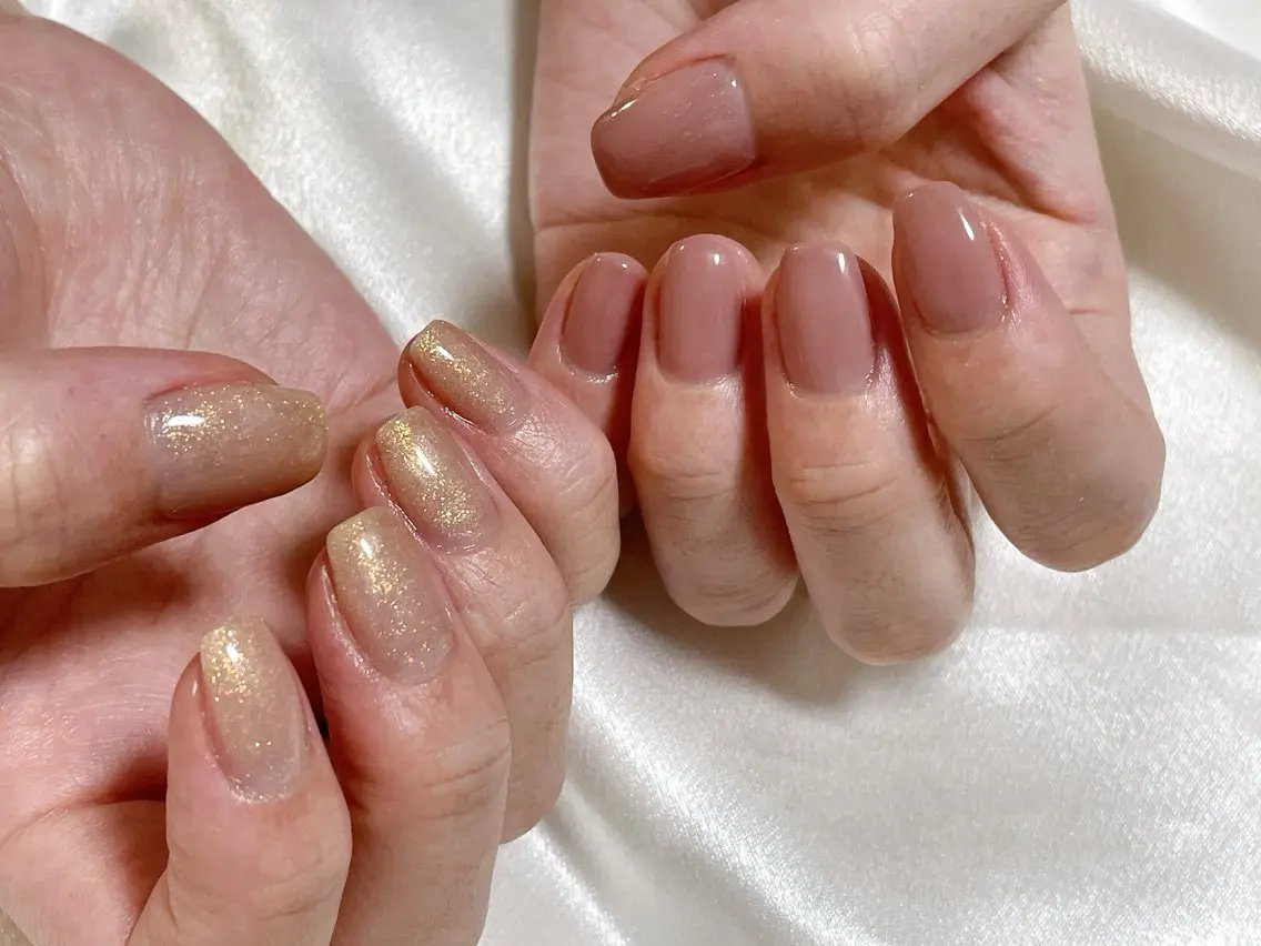 ネイル オーロラネイル フットネイル フレンチネイル ジェルネイル マグネットネイル ハンドネイル mogunail &blowのネイルデザイン