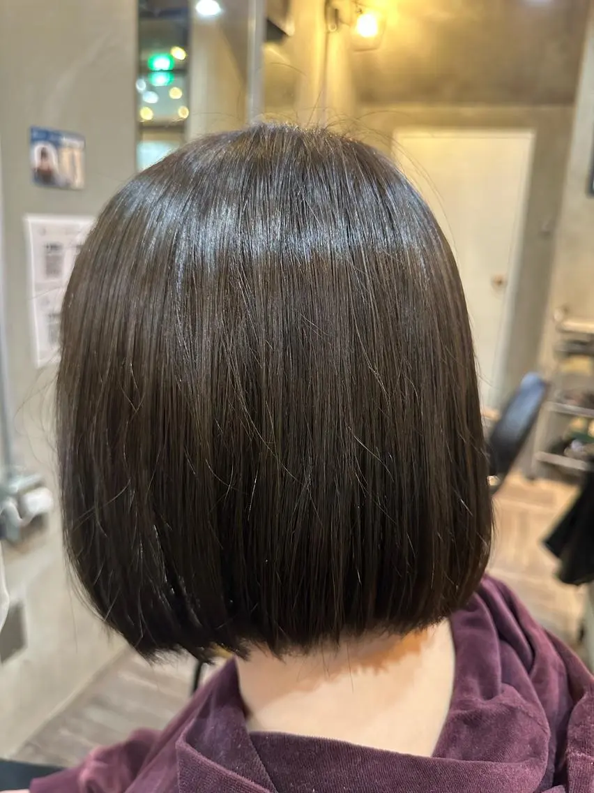 カット＋プレミアム縮毛矯正+ベーストリートメントの写真