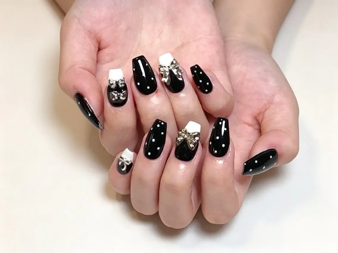 メンズ ネイル メンズ韓国風 オーロラネイル チークネイル 長さ出し フレンチネイル ハンドネイル ハンドケア NEW NAIL 池袋🔥🧲のネイルデザイン