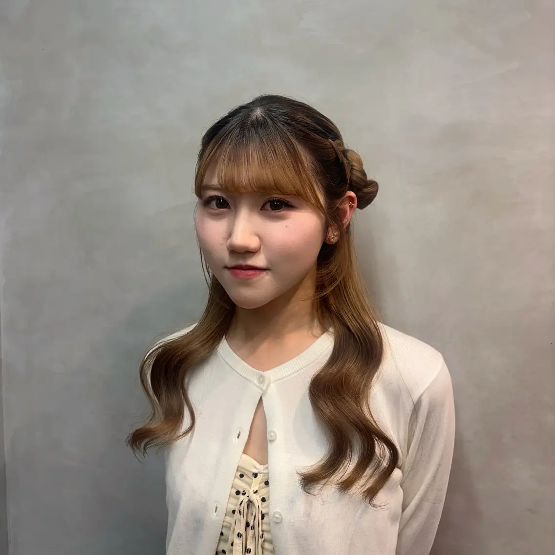 ロング 卒業式のヘアスタイル 韓国風ヘア 浴衣 推し活アレンジ🎀艶 カラー🫧nanoのヘアスタイル
