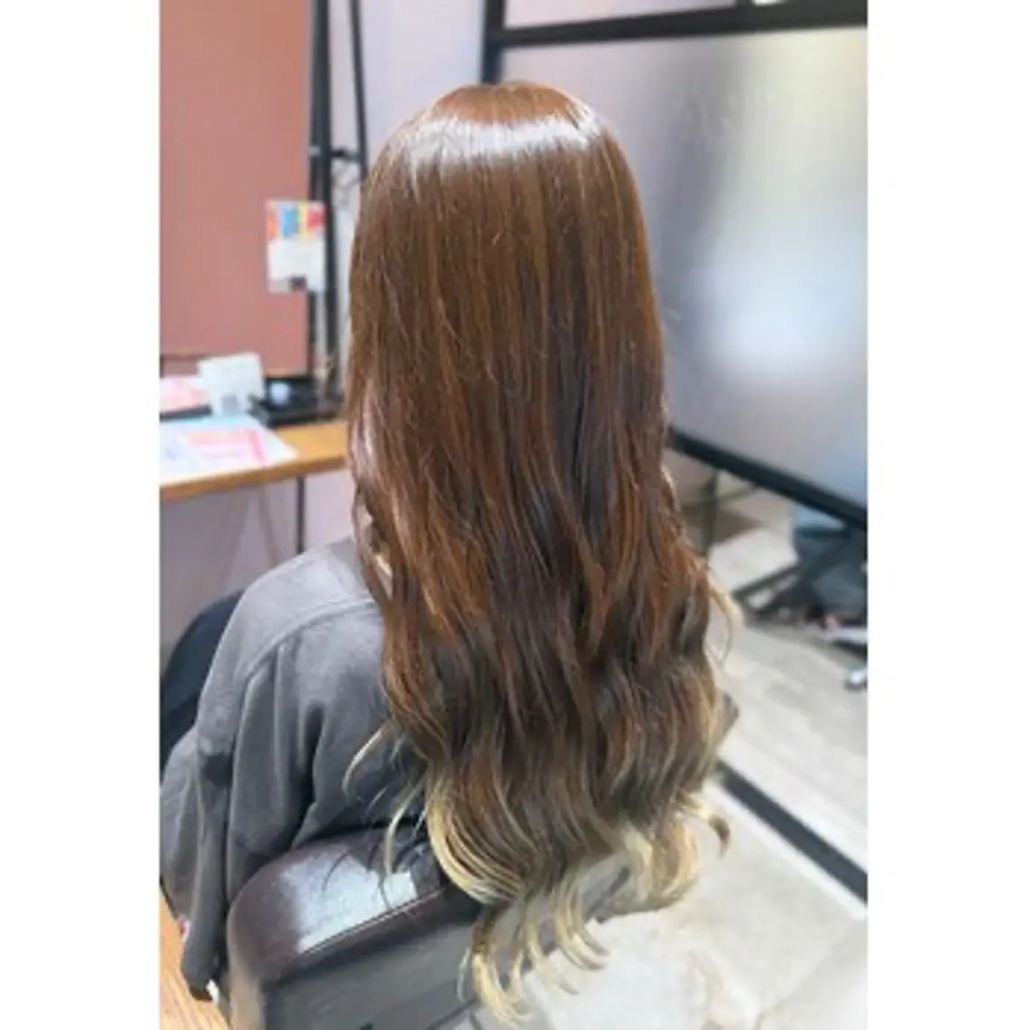 カラー ヘアカラー 梶 瑞希のヘアスタイル
