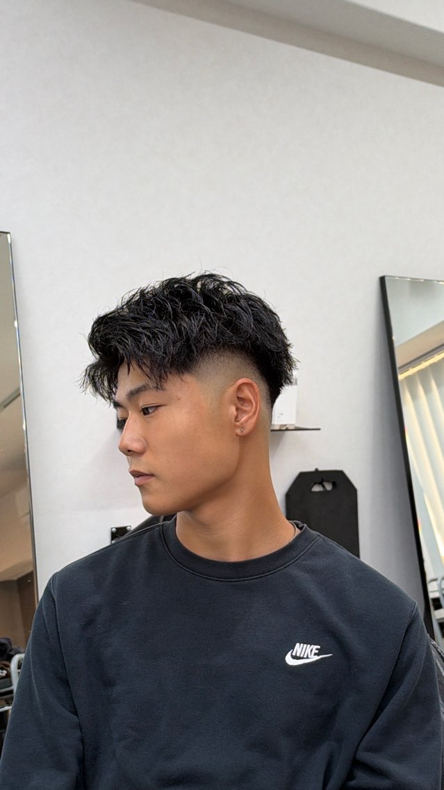 パーマ メンズ フェードカット カット パーマ SHIZUKU スパイキーショートのヘアスタイル
