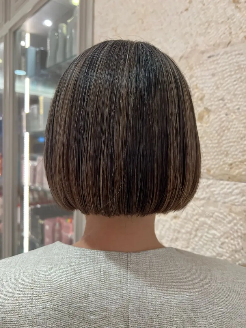 ショート hikaru💘髪質 改善 透明感カラーのヘアスタイル