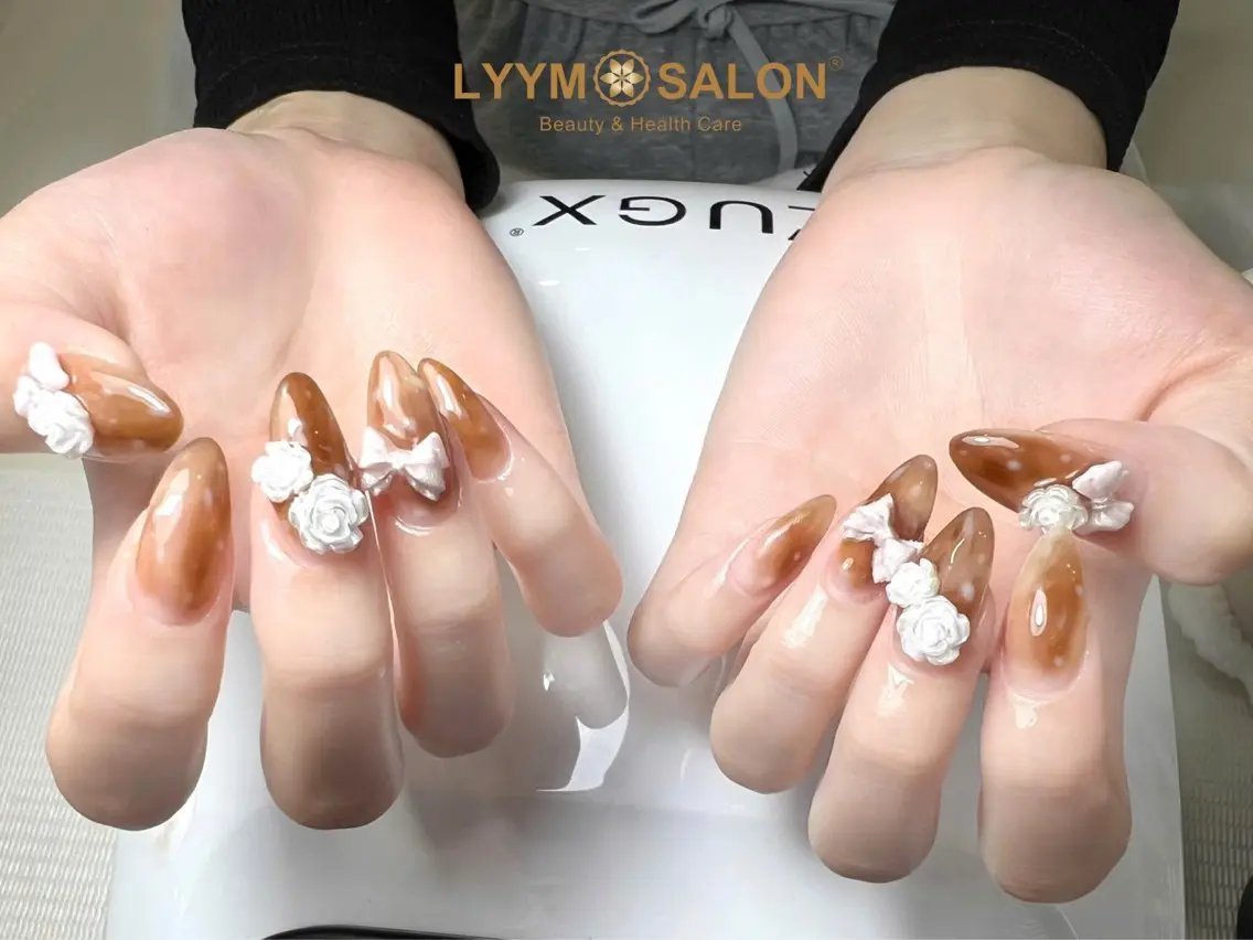 ネイル フレンチネイル マグネットネイル ニュアンスネイル オフィスネイル 赤色 ハンドネイル ハンドケア VAN NAIL 海老名展のネイルデザイン